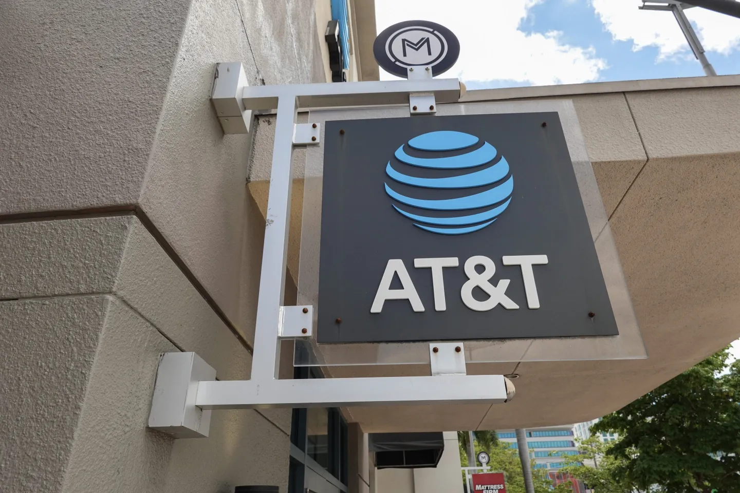 AT&T says its network is now clear after Salt Typhoon hack