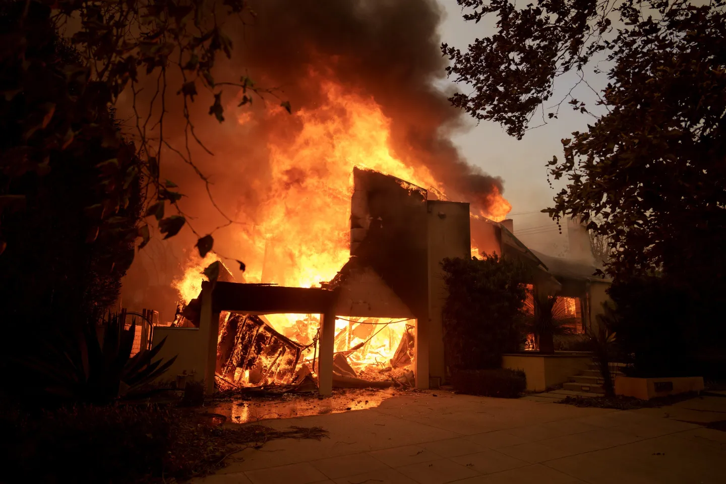 Victims of the Pacific Palisades fire face another harsh reality: No insurance to rebuild