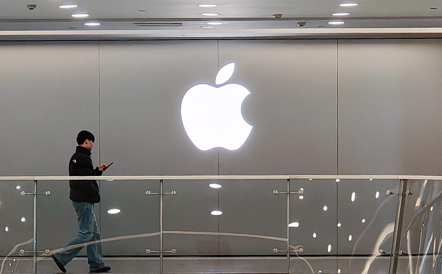 Billion pound lawsuit in U.K. trial set to determine whether Apple abused app store dominance