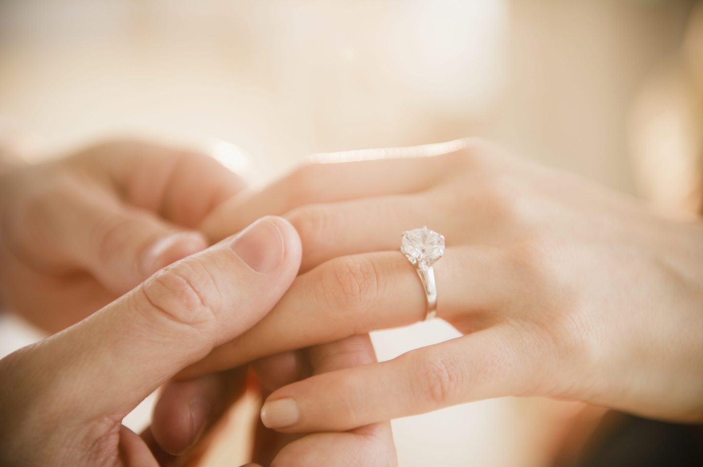 The 5 best engagement ring insurance companies image